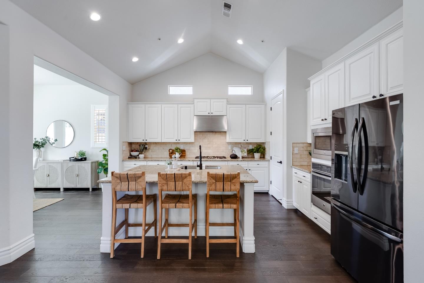 18402 McClellan CIR