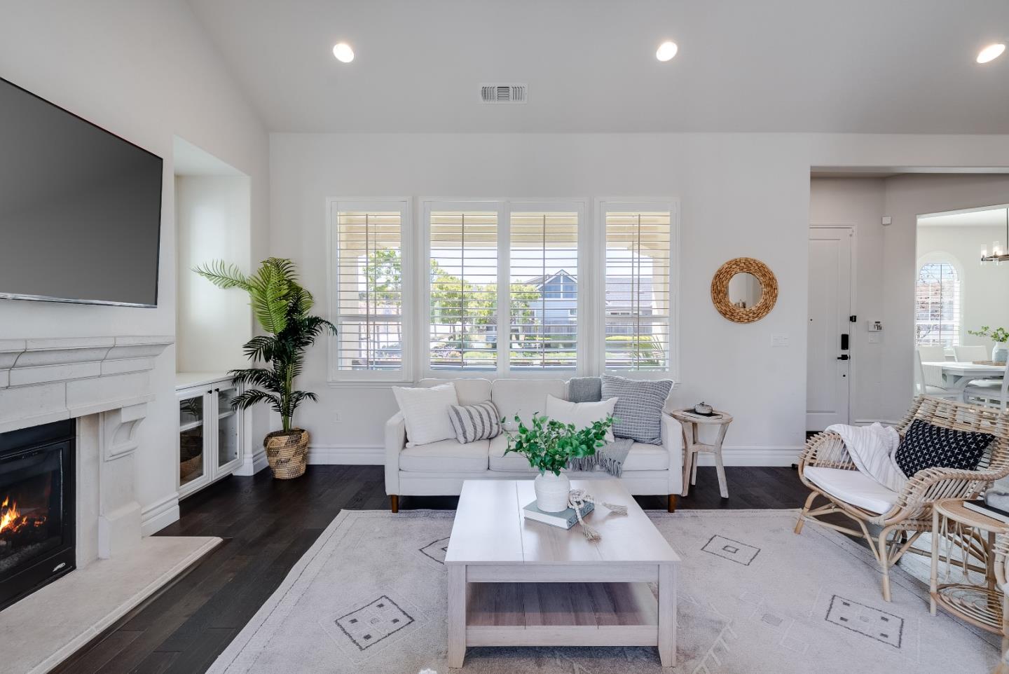 18402 McClellan CIR