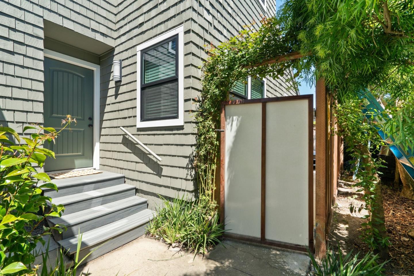 248 19th AVE