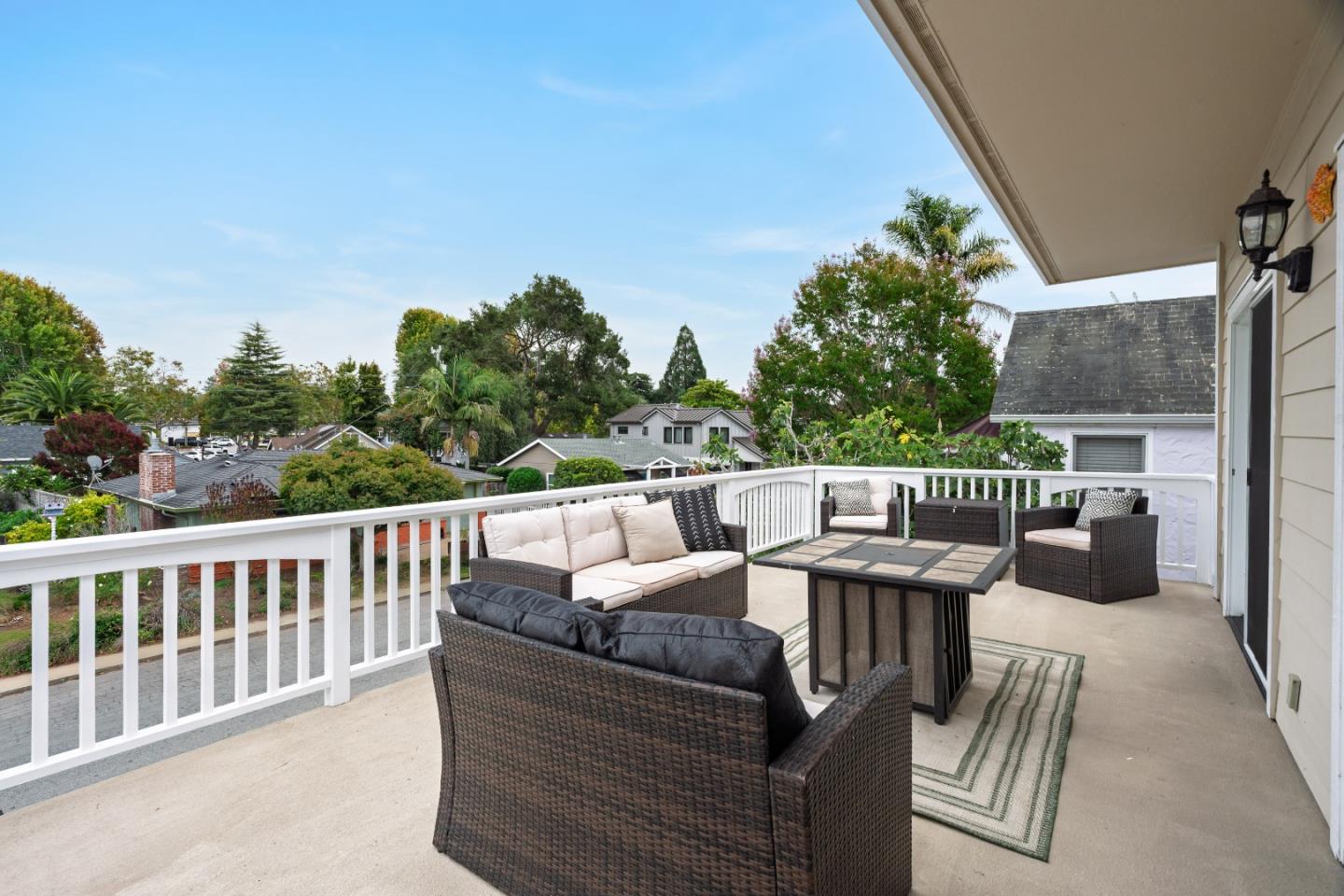 709 Gilroy DR