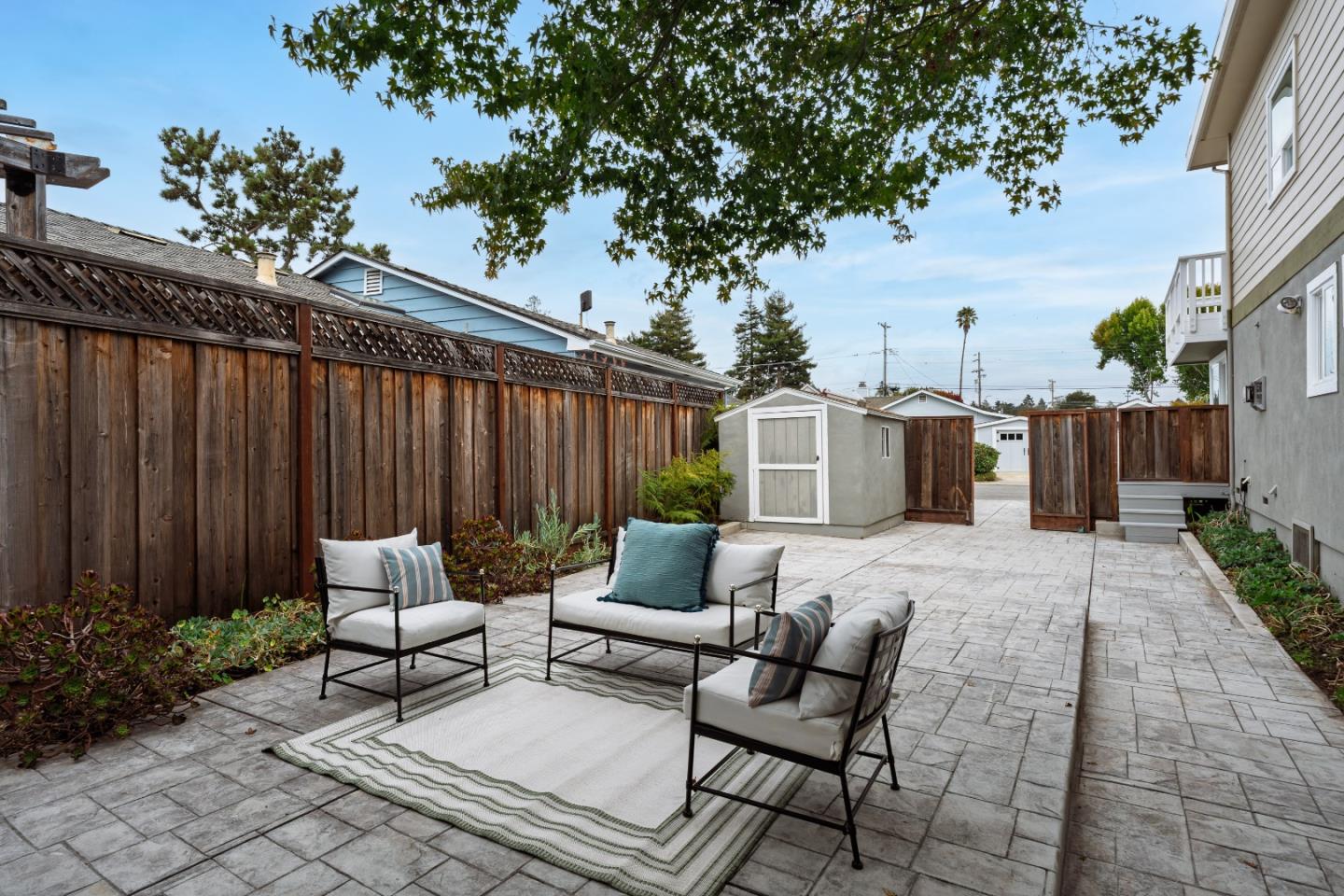 709 Gilroy DR