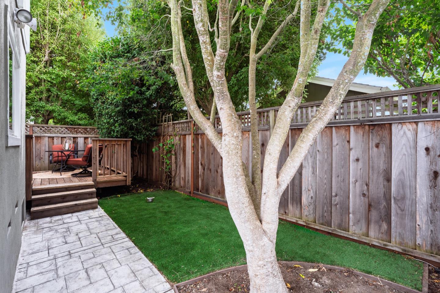 709 Gilroy DR