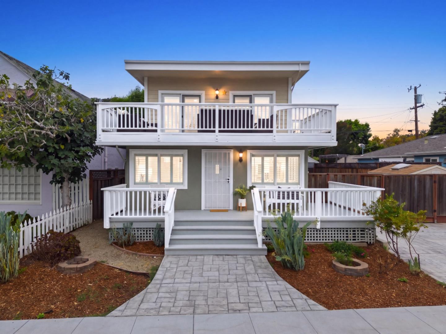 709 Gilroy DR