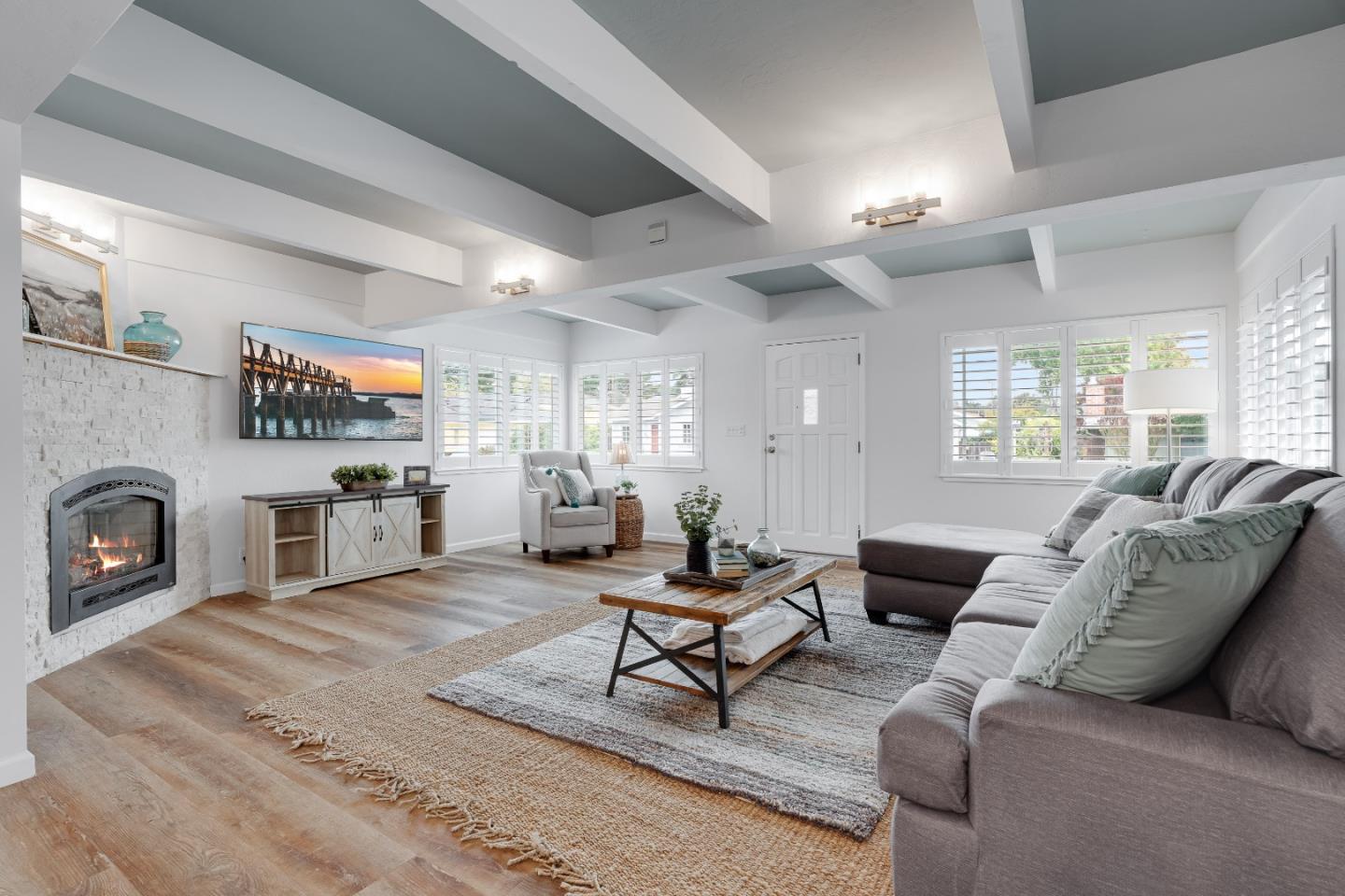 709 Gilroy DR