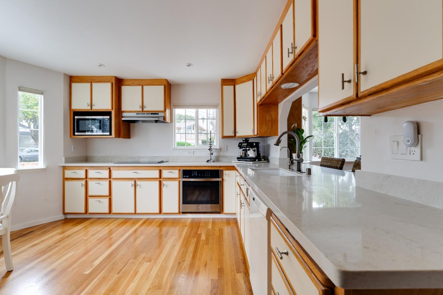 131 Seacliff DR