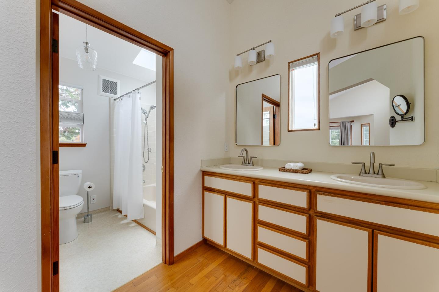 131 Seacliff DR