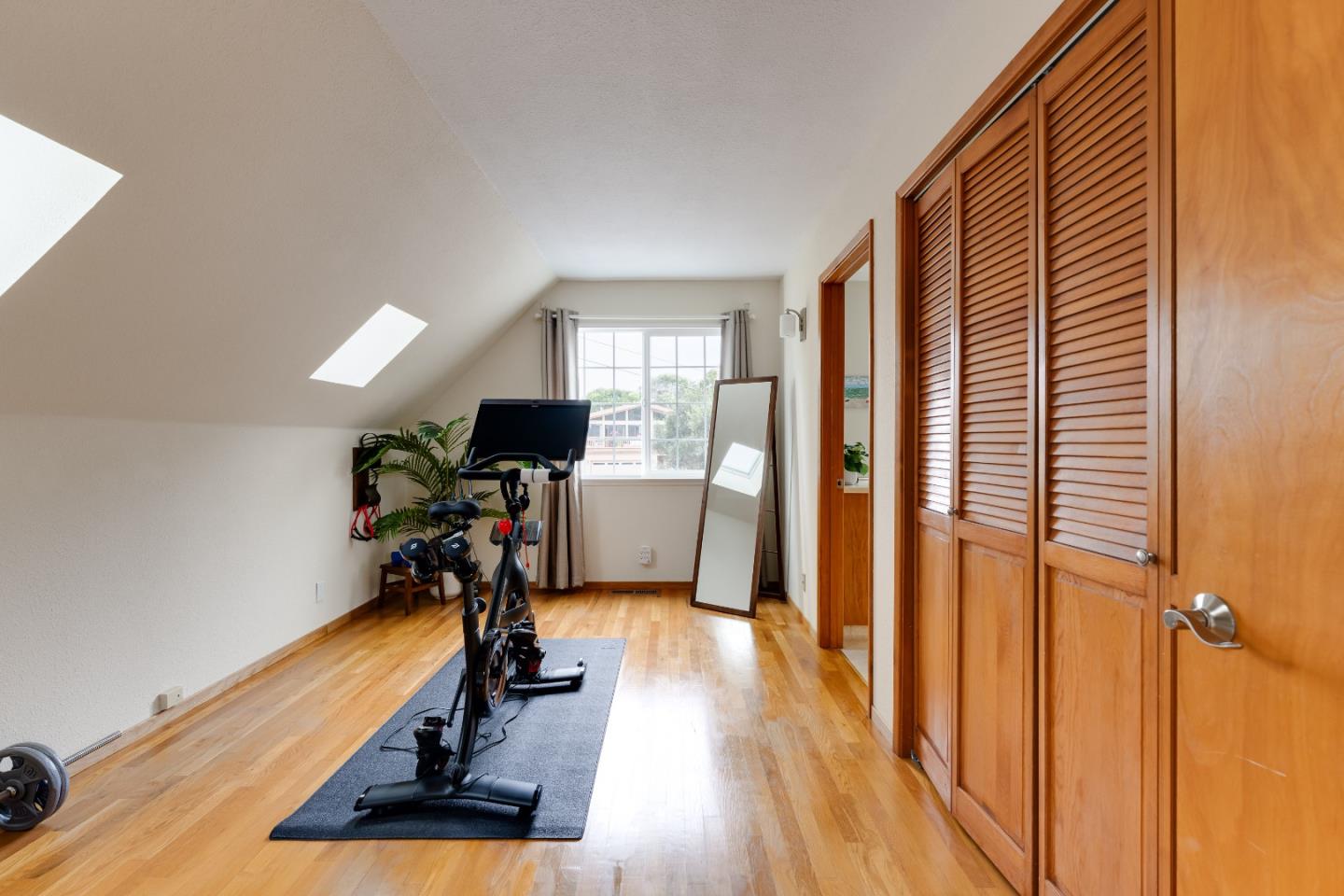 131 Seacliff DR