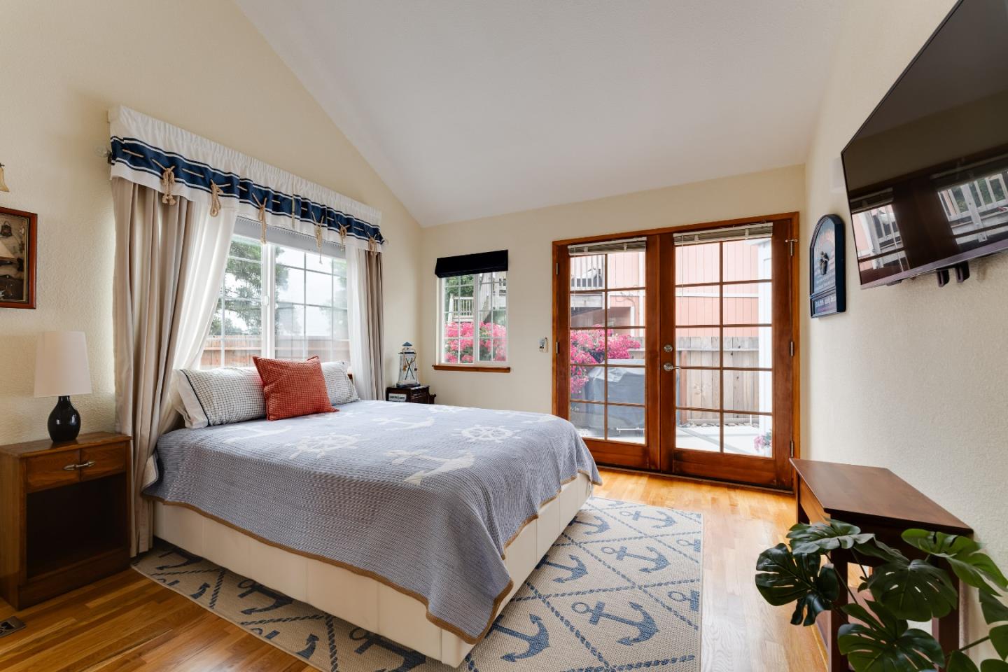 131 Seacliff DR