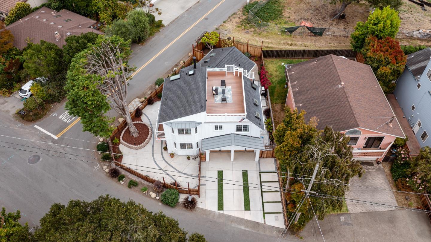 131 Seacliff DR