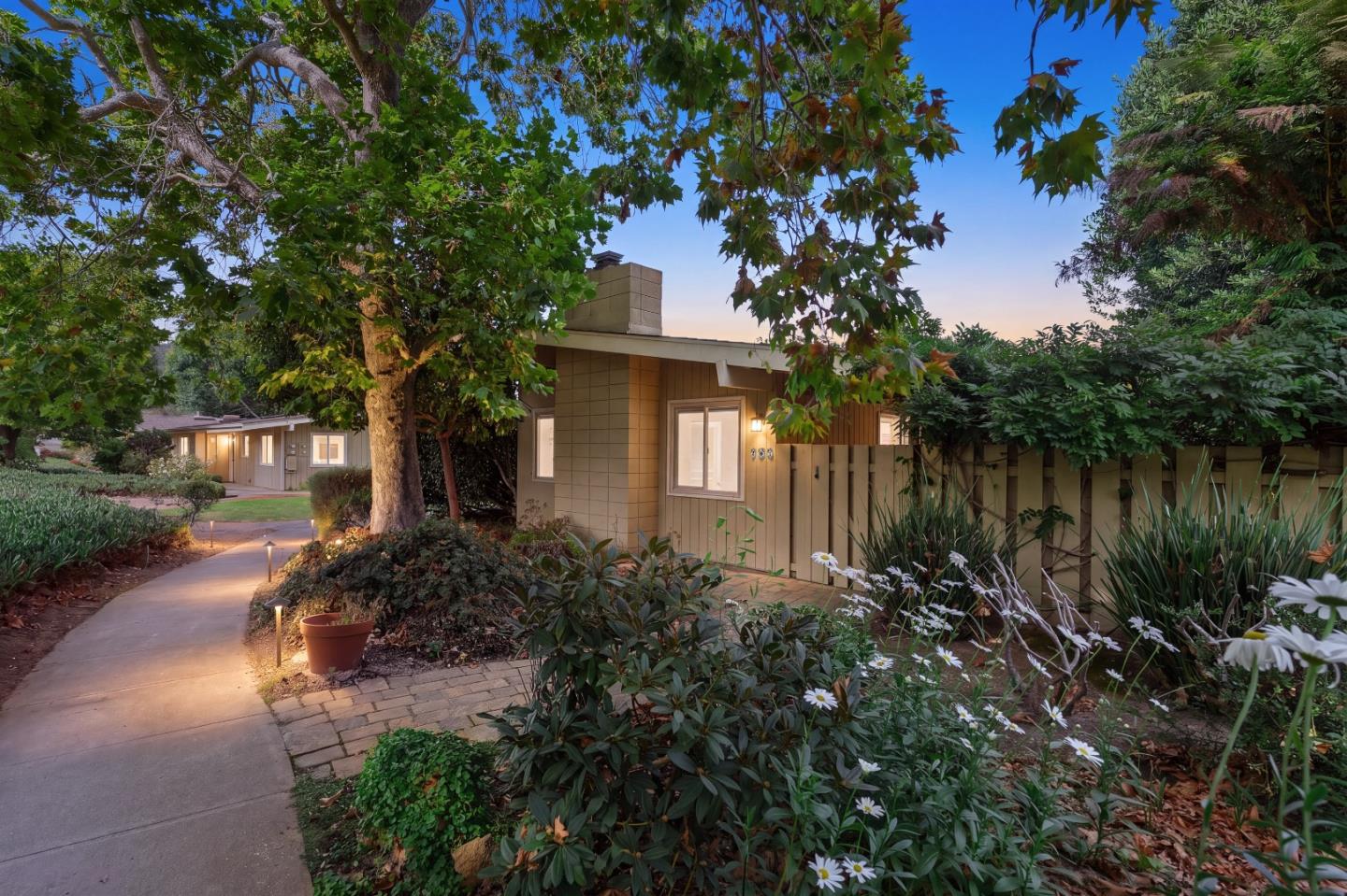 201 Hacienda