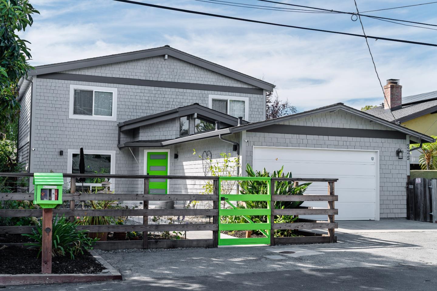225 Florence DR