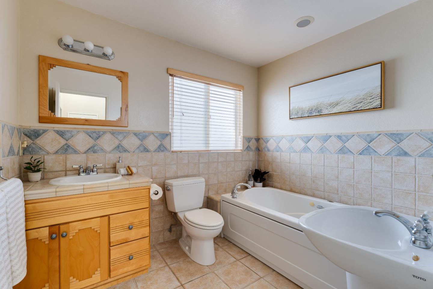 225 Florence DR