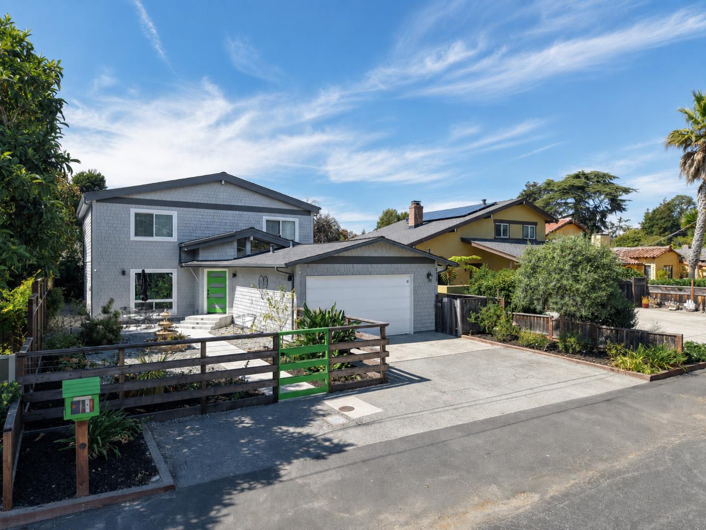225 Florence DR