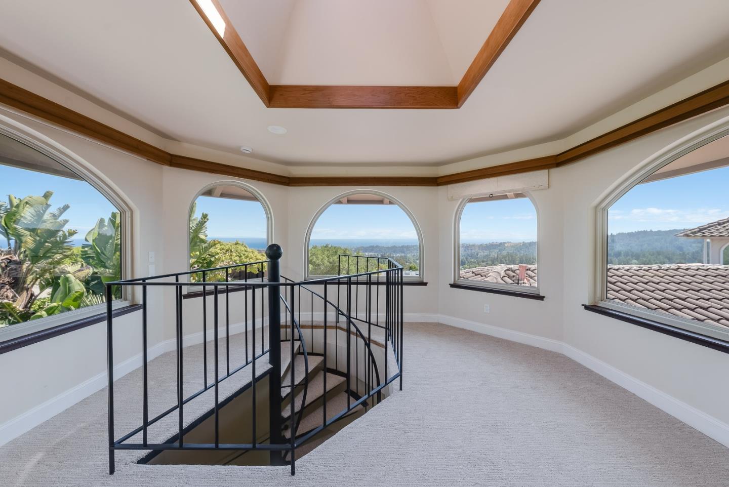 16 Kite Hill Road