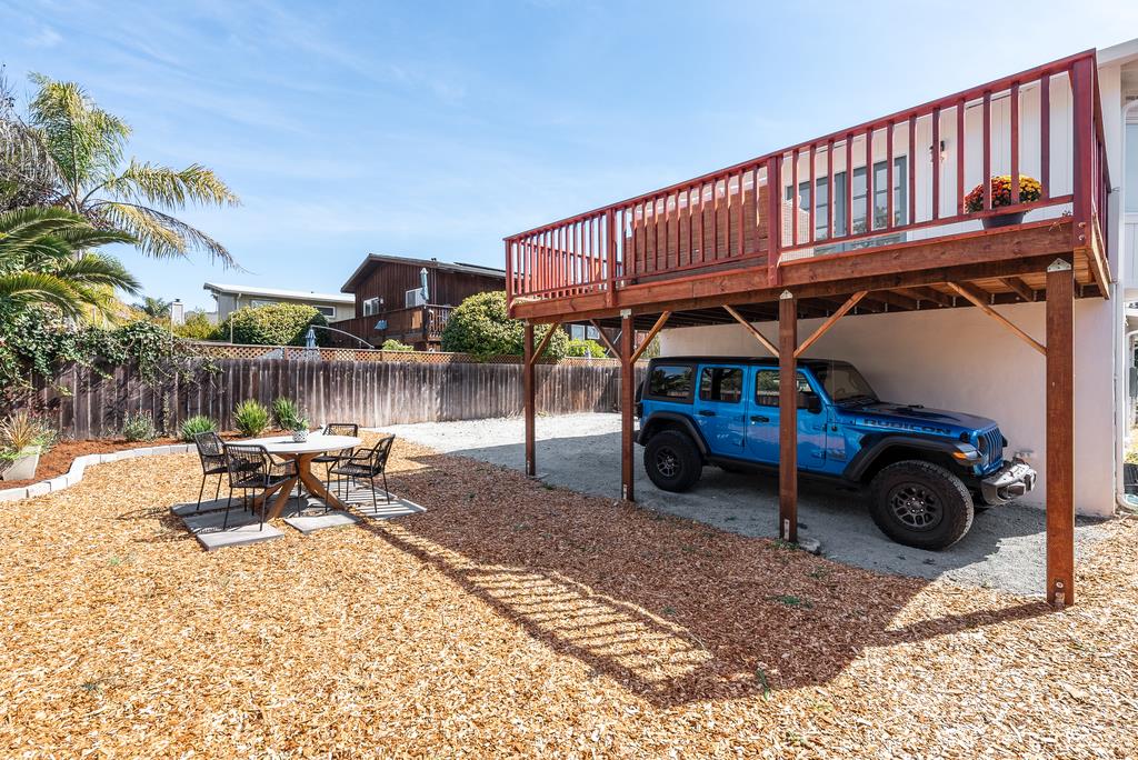 207 Kingsbury DR