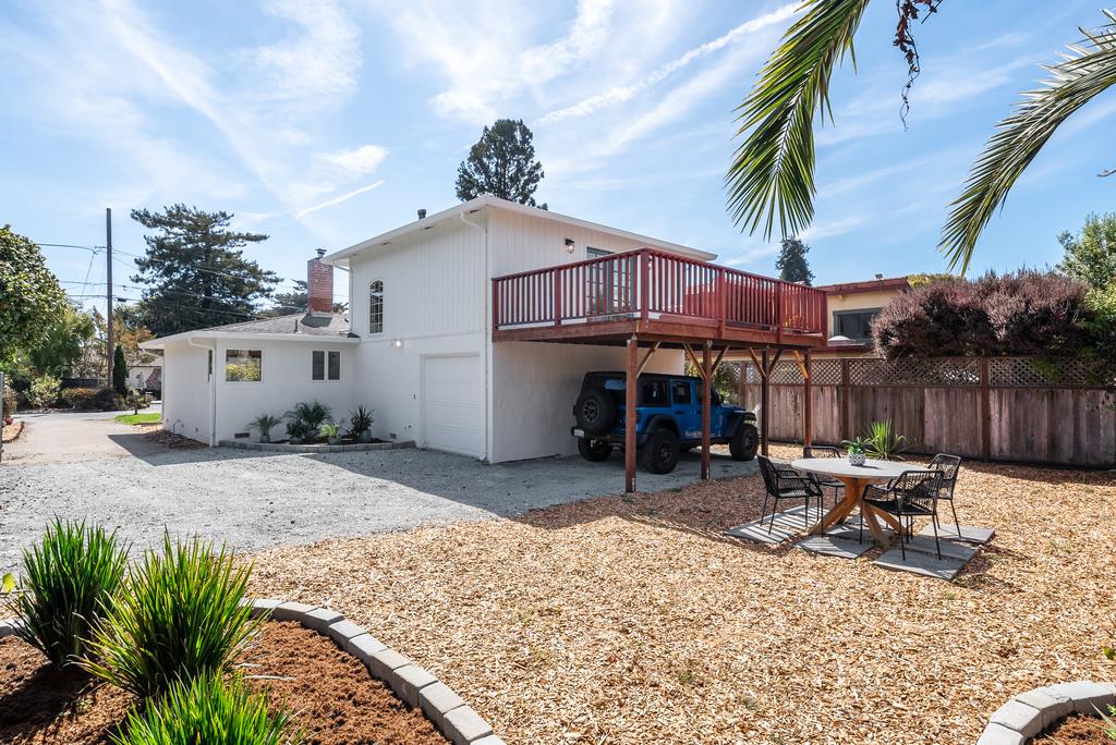 207 Kingsbury DR