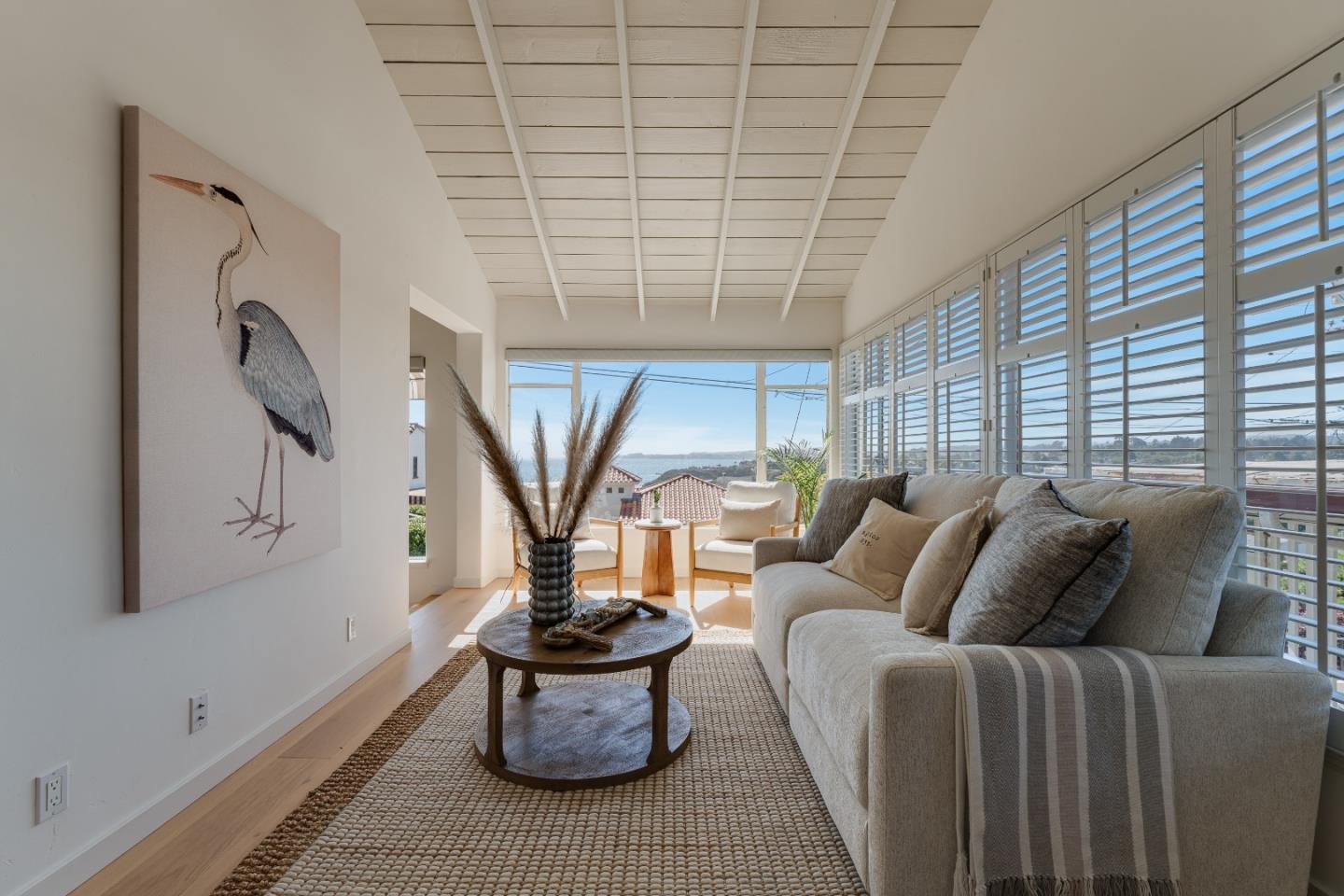 221 Highland DR