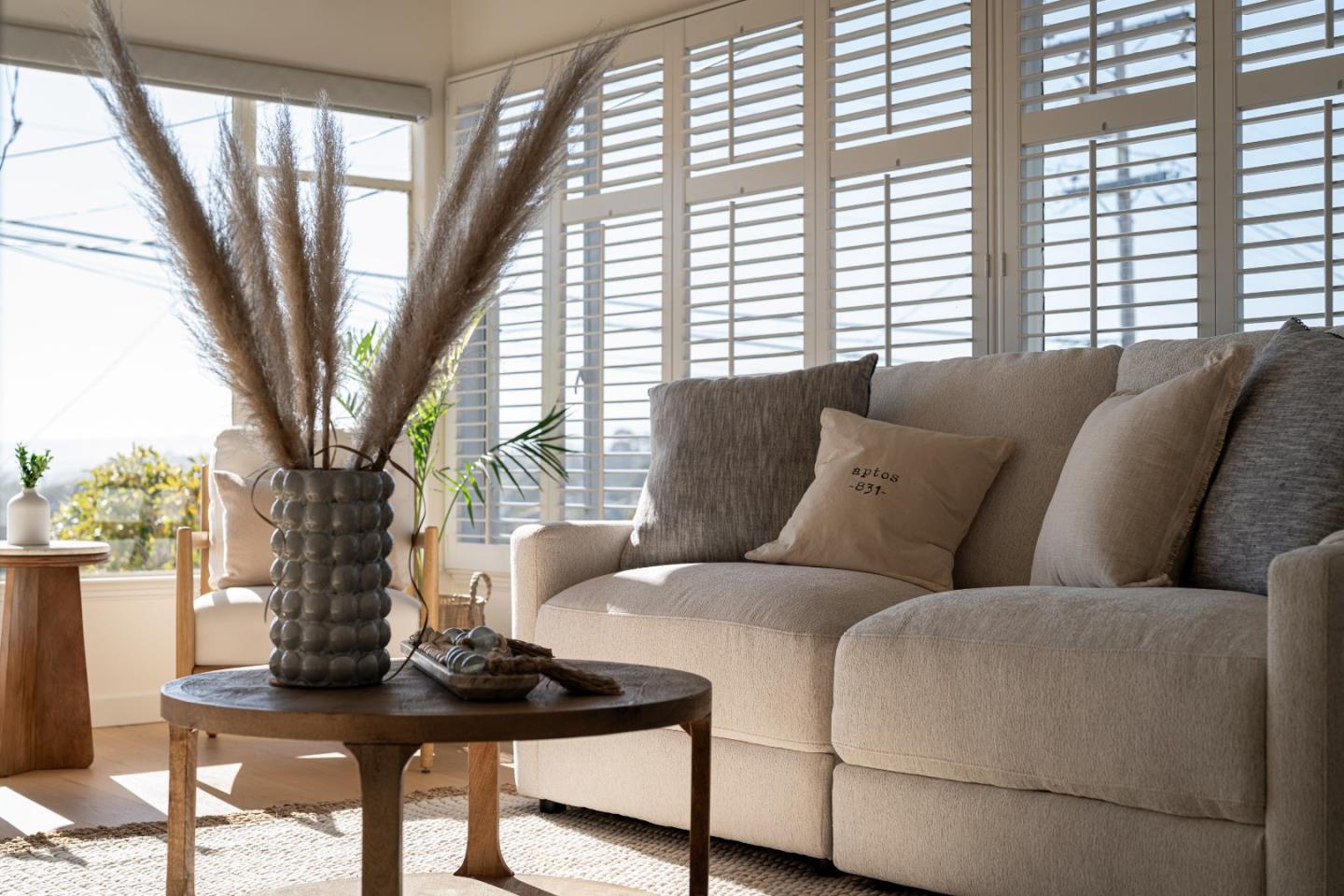 221 Highland DR