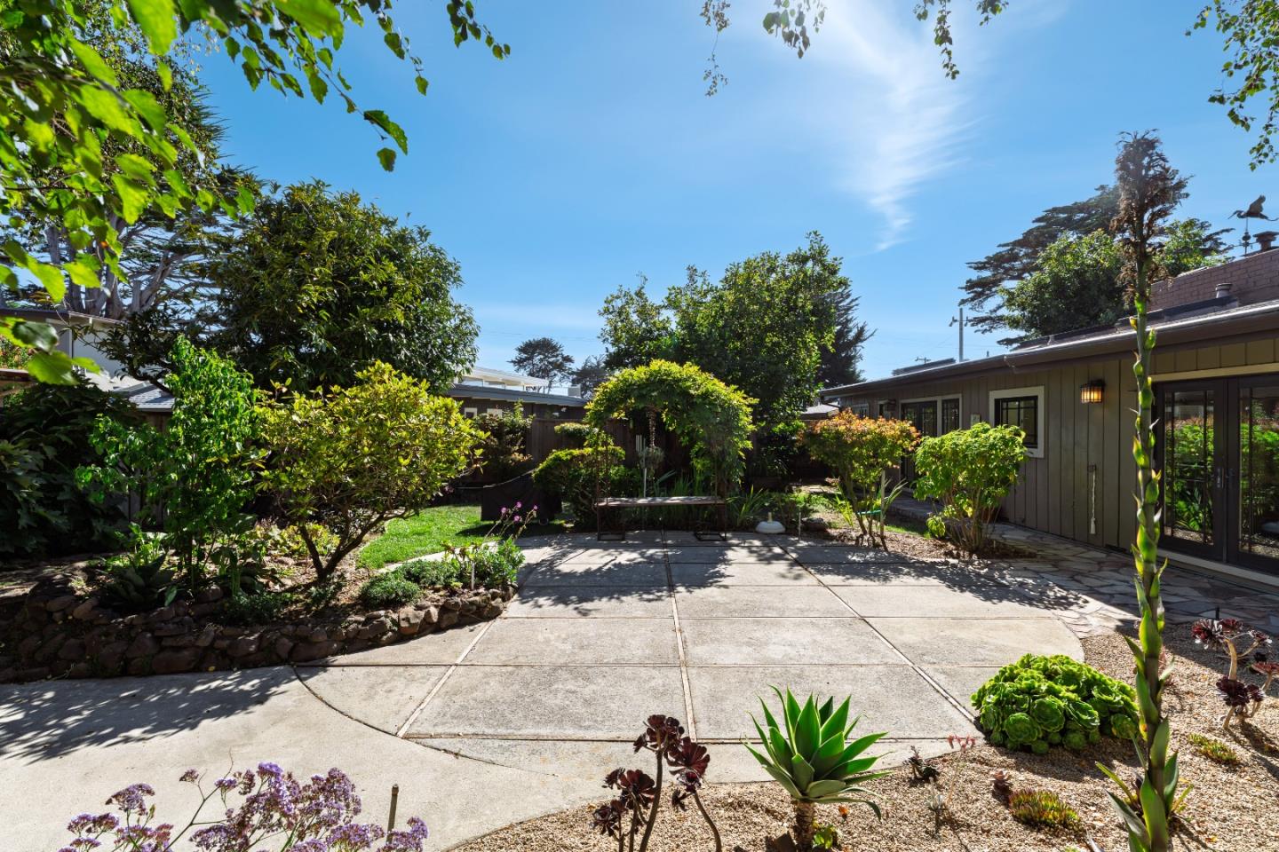 505 Bayview DR