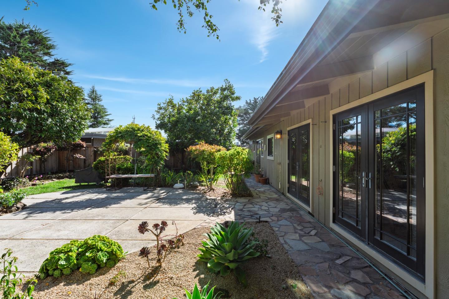505 Bayview DR