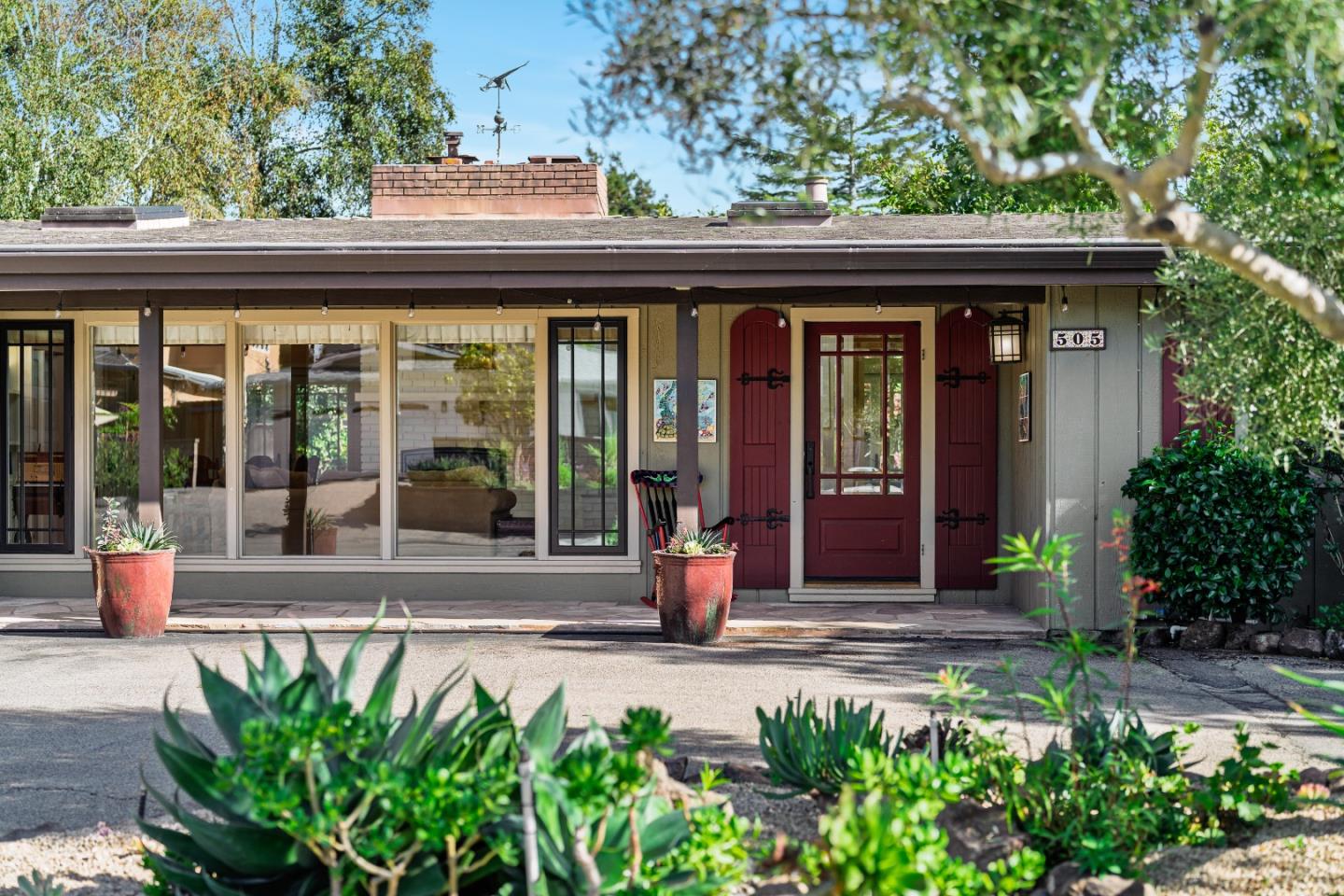 505 Bayview DR