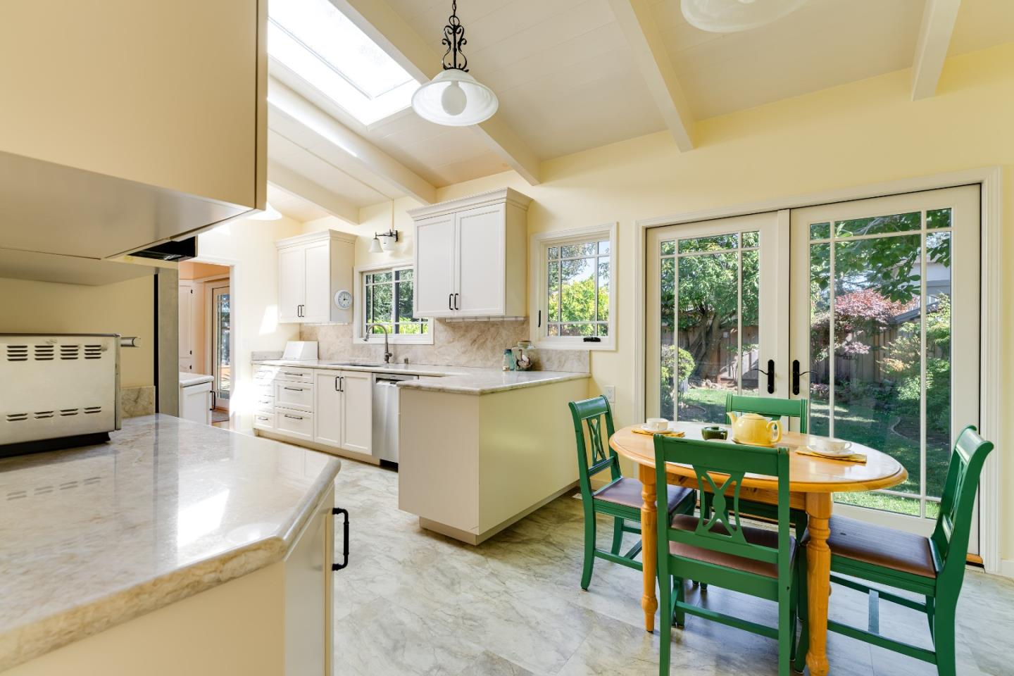 505 Bayview DR