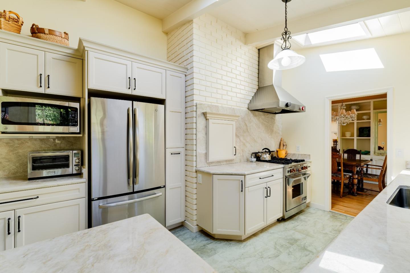505 Bayview DR