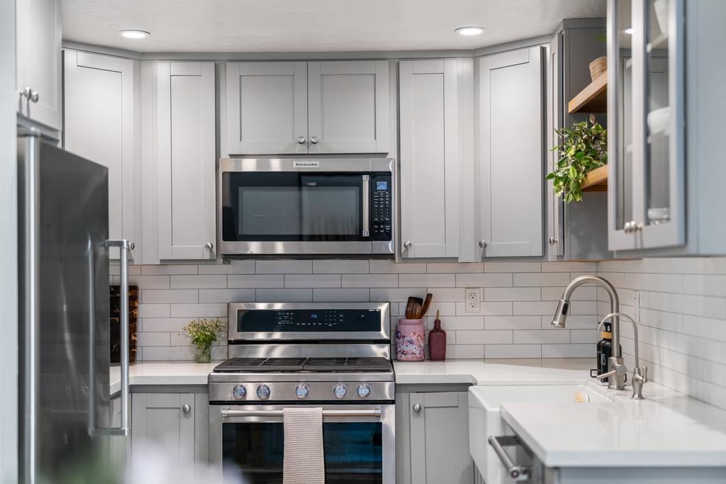 4259 Sea Pines CT