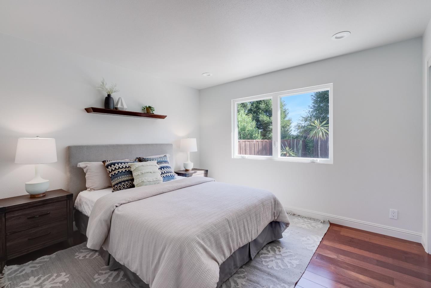 4492 Ranchero DR