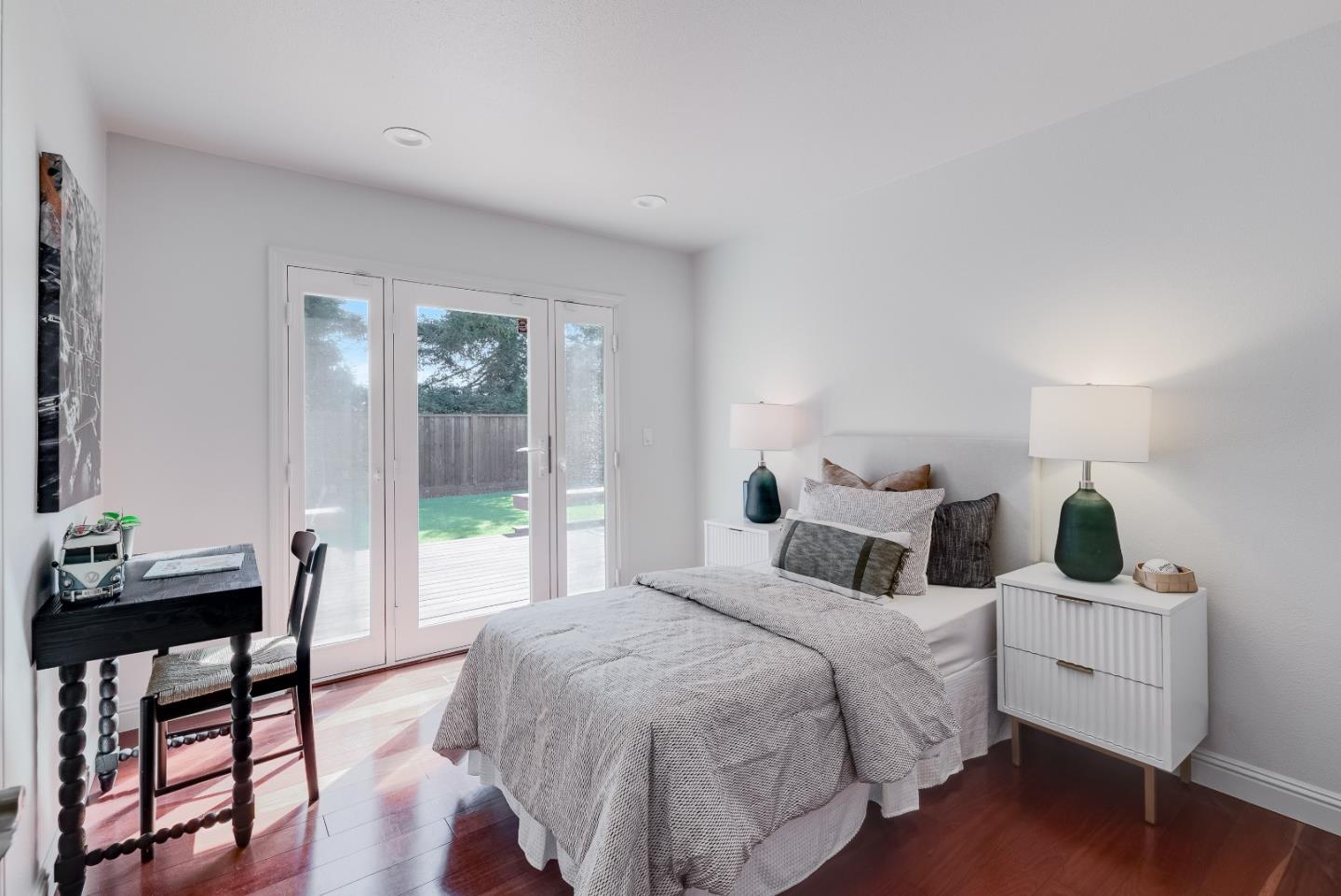 4492 Ranchero DR
