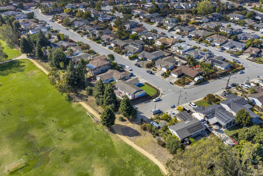 4492 Ranchero DR