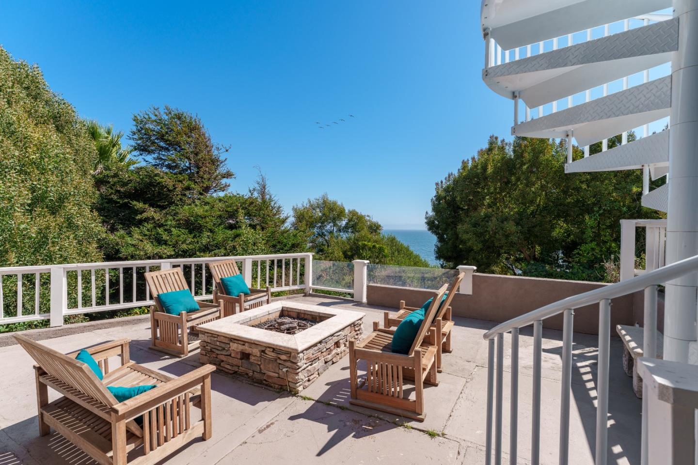 106 Mar Vista DR