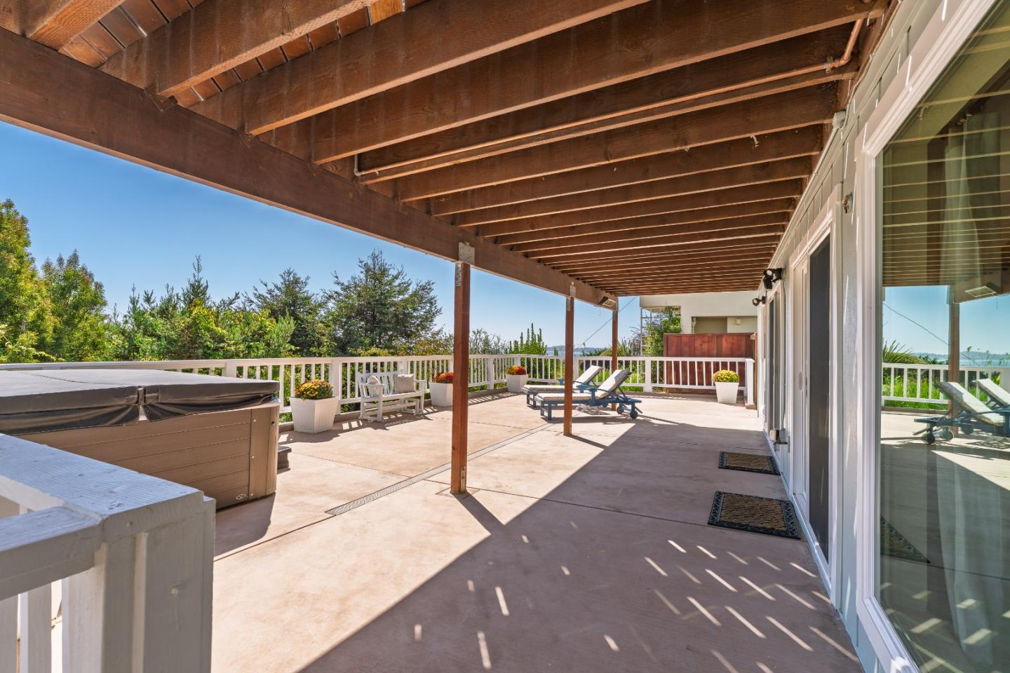 106 Mar Vista DR