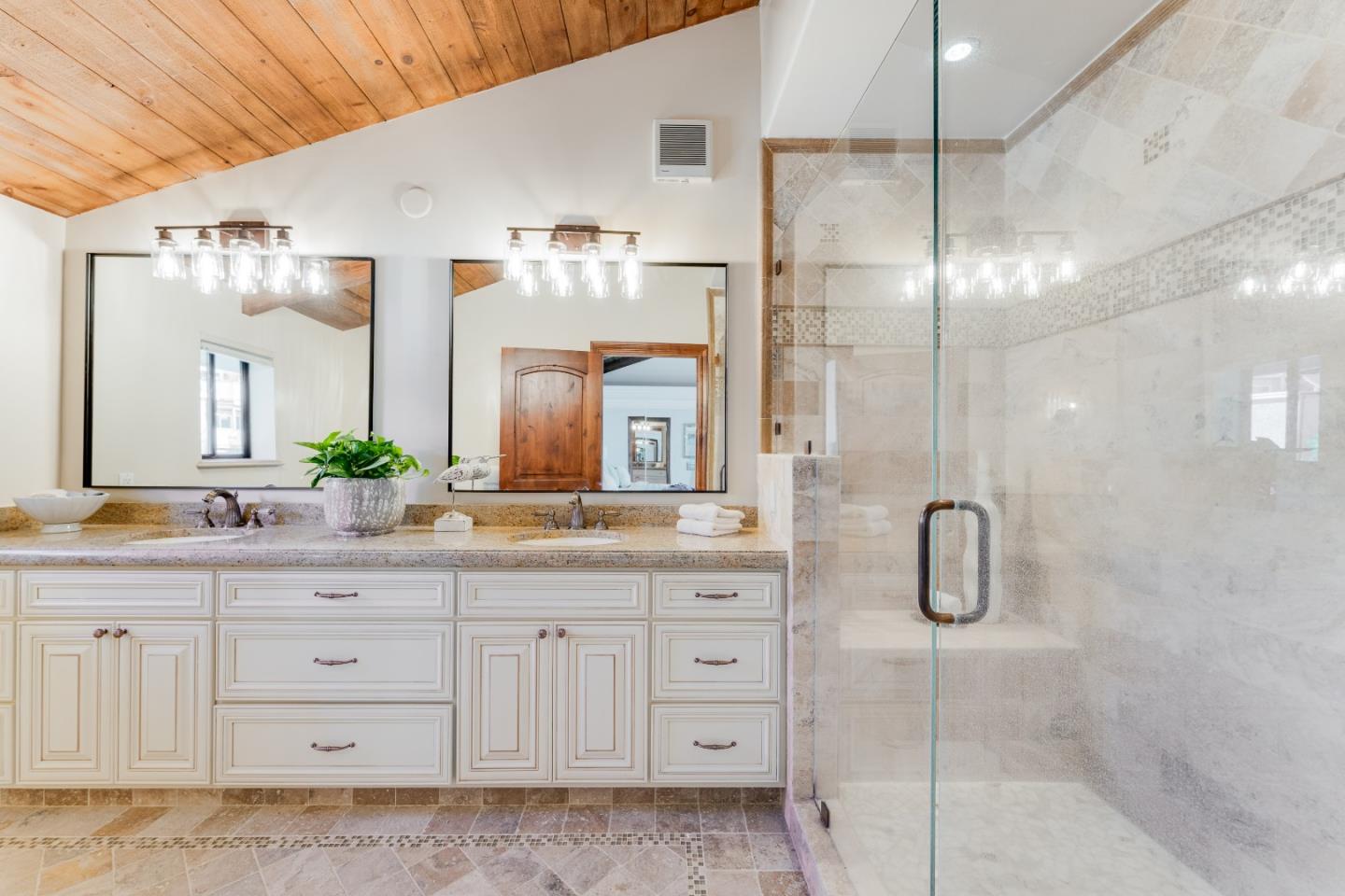 106 Mar Vista DR