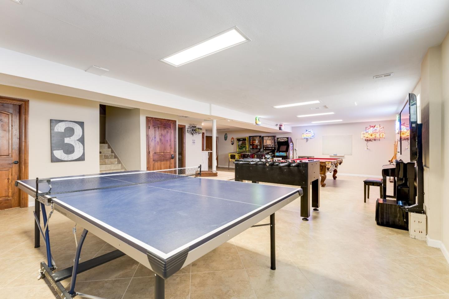 106 Mar Vista DR