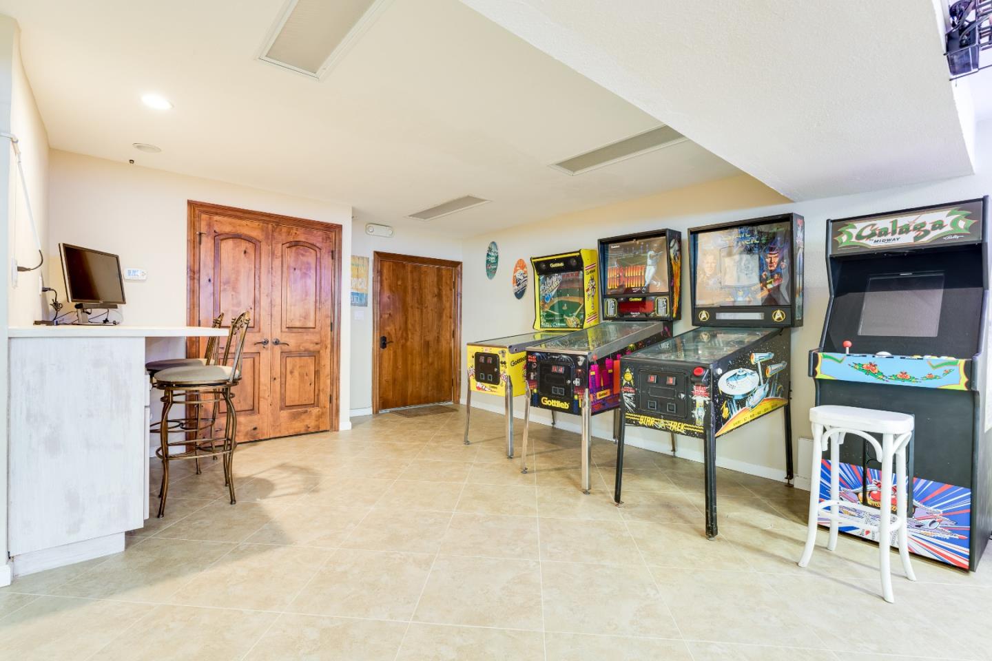 106 Mar Vista DR