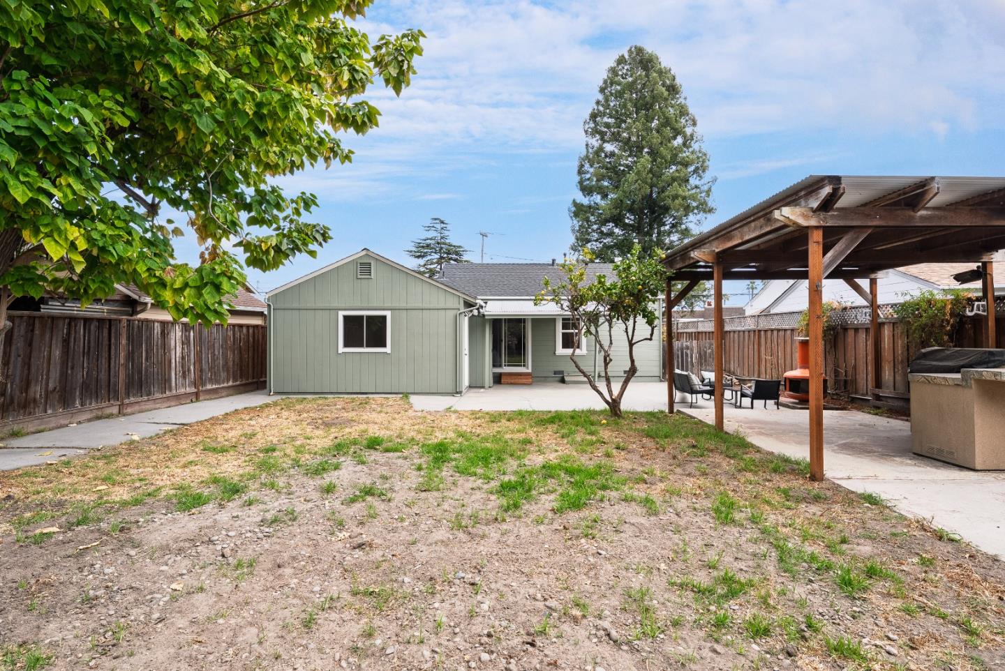 229 Poplar AVE