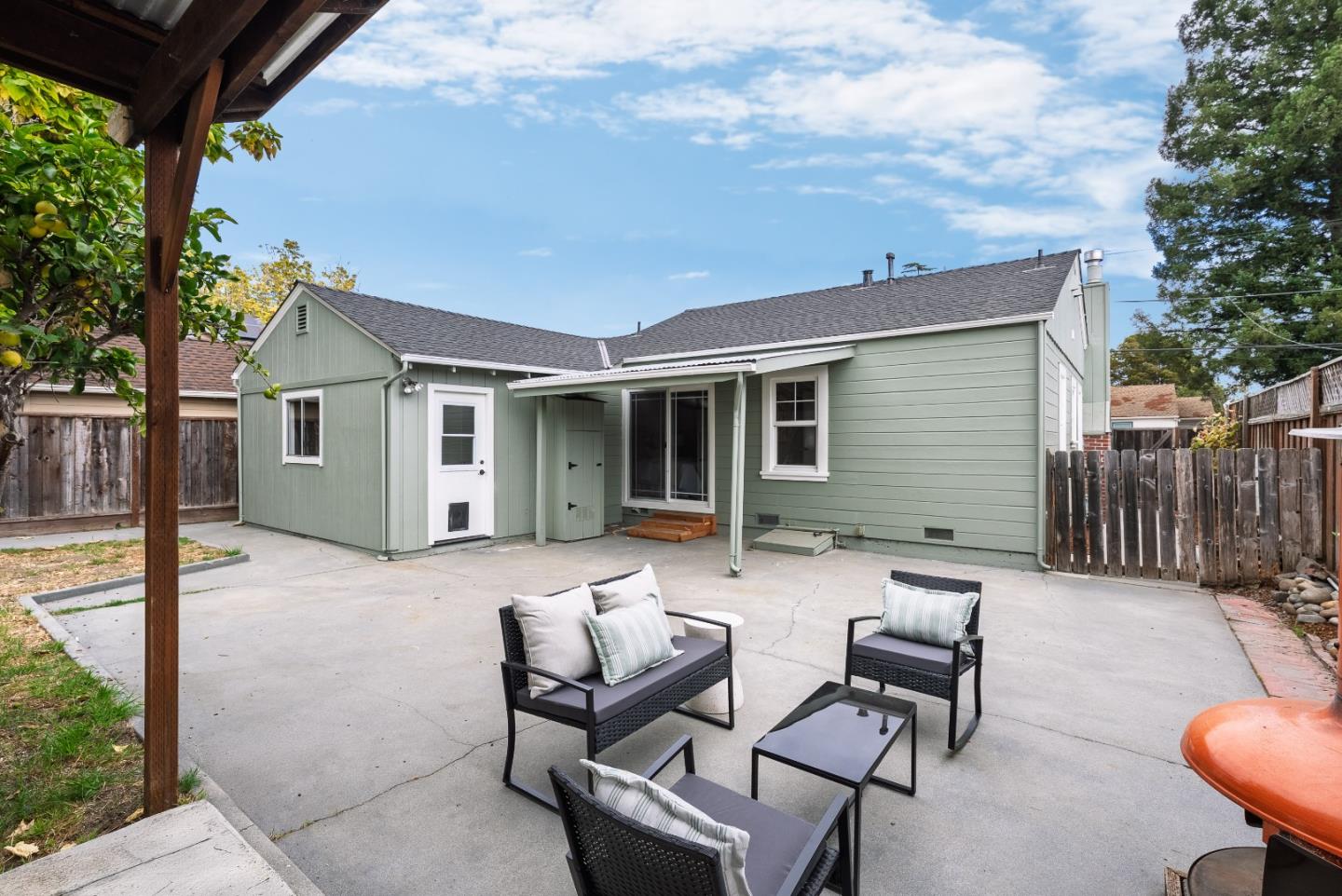 229 Poplar AVE