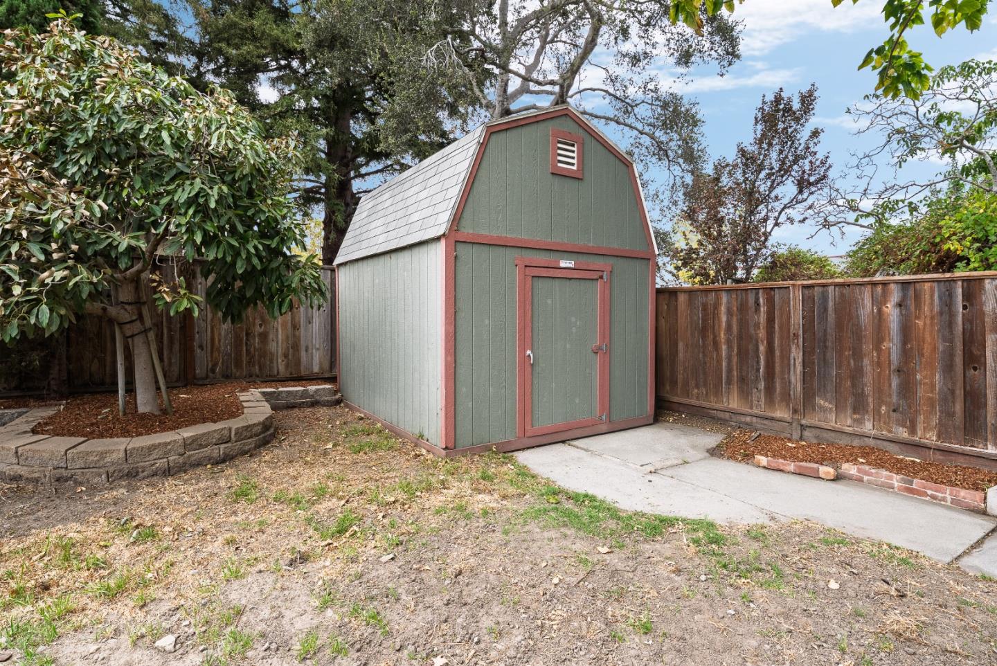 229 Poplar AVE