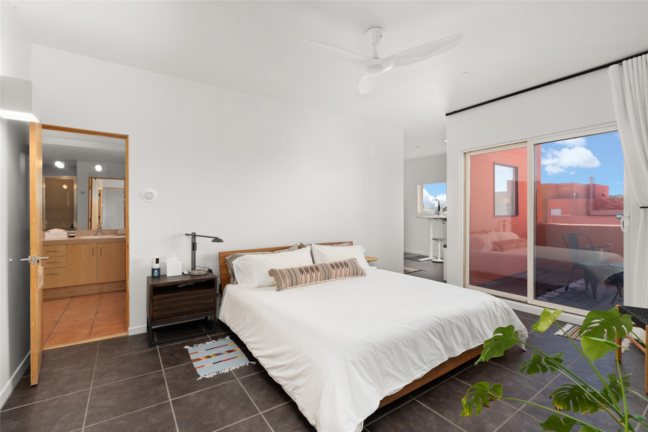 613 Avenida Colima