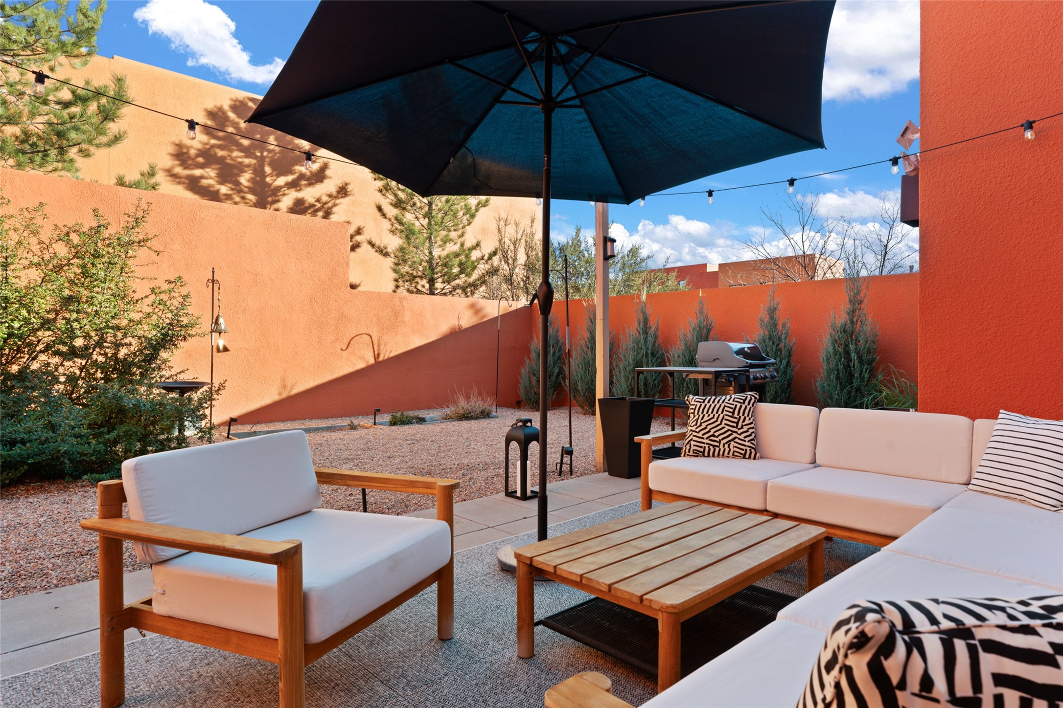 613 Avenida Colima