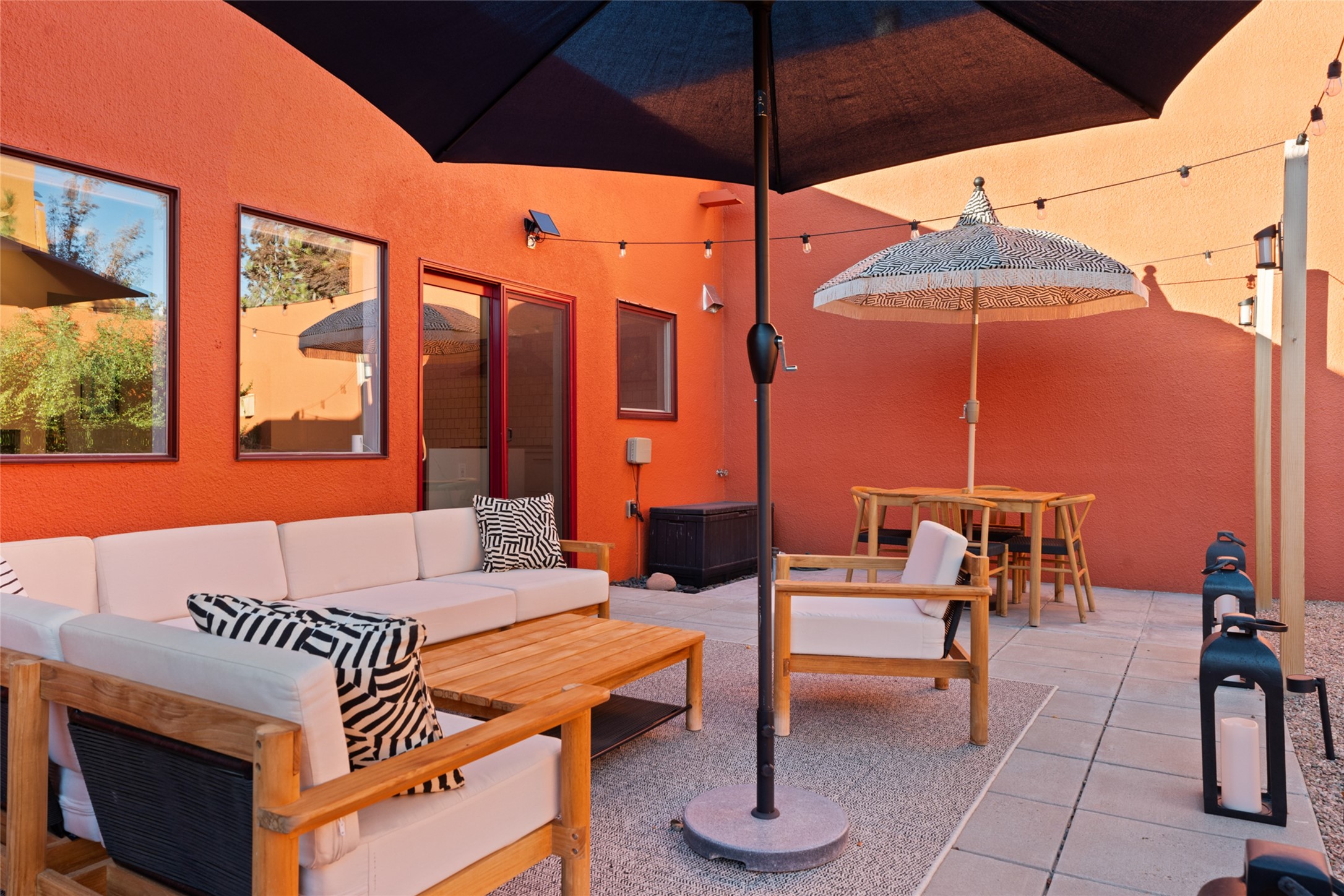 613 Avenida Colima