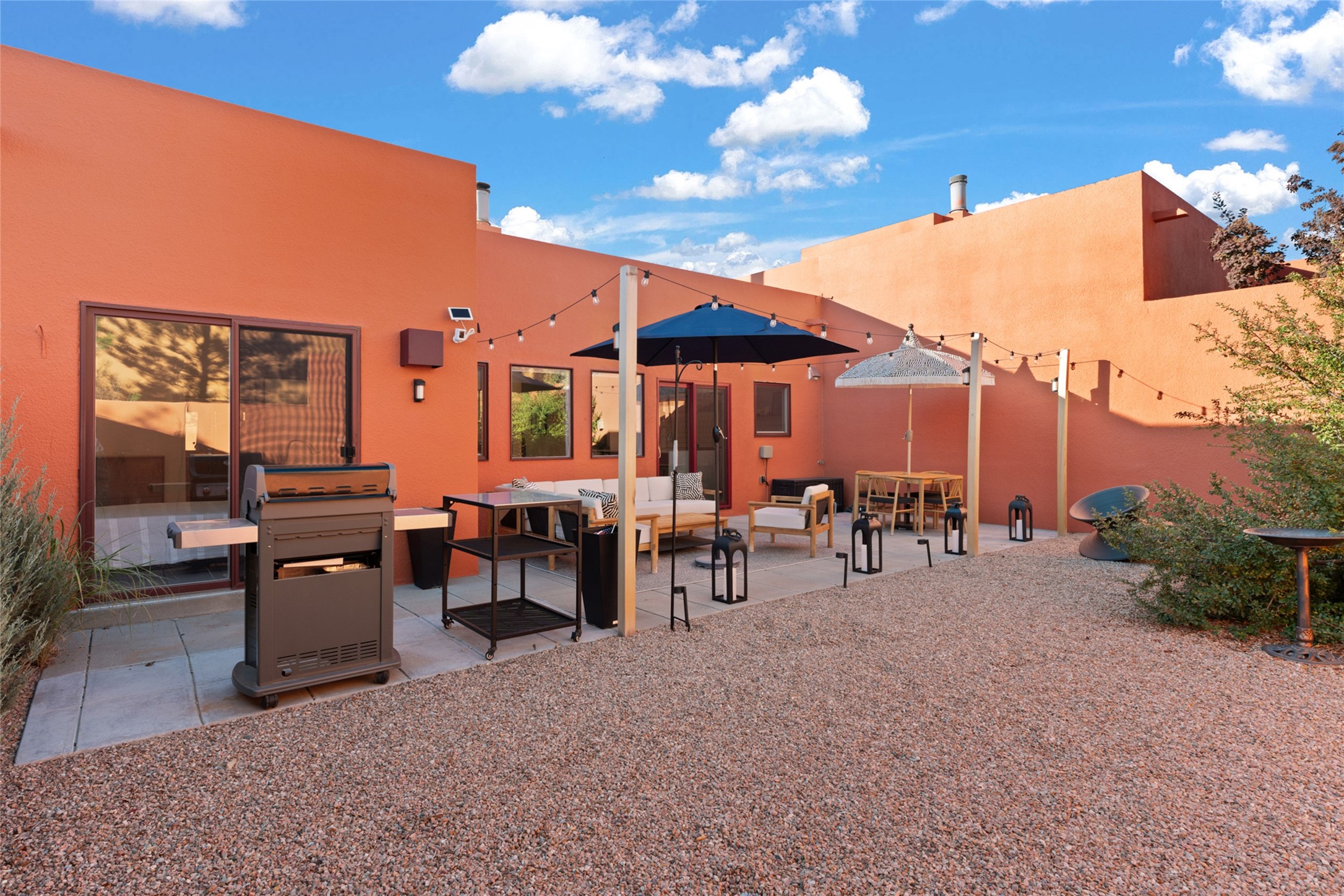 613 Avenida Colima
