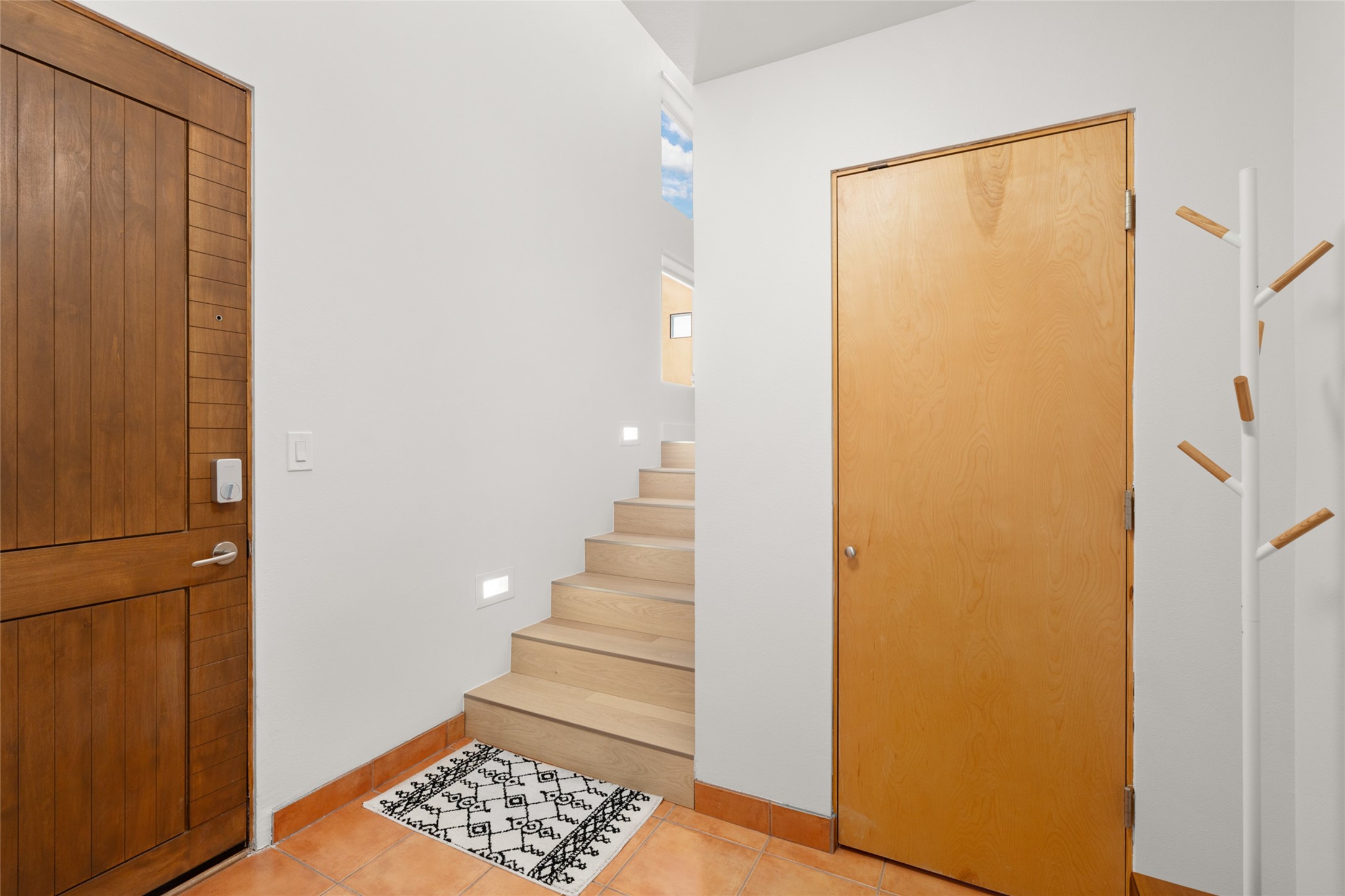 613 Avenida Colima