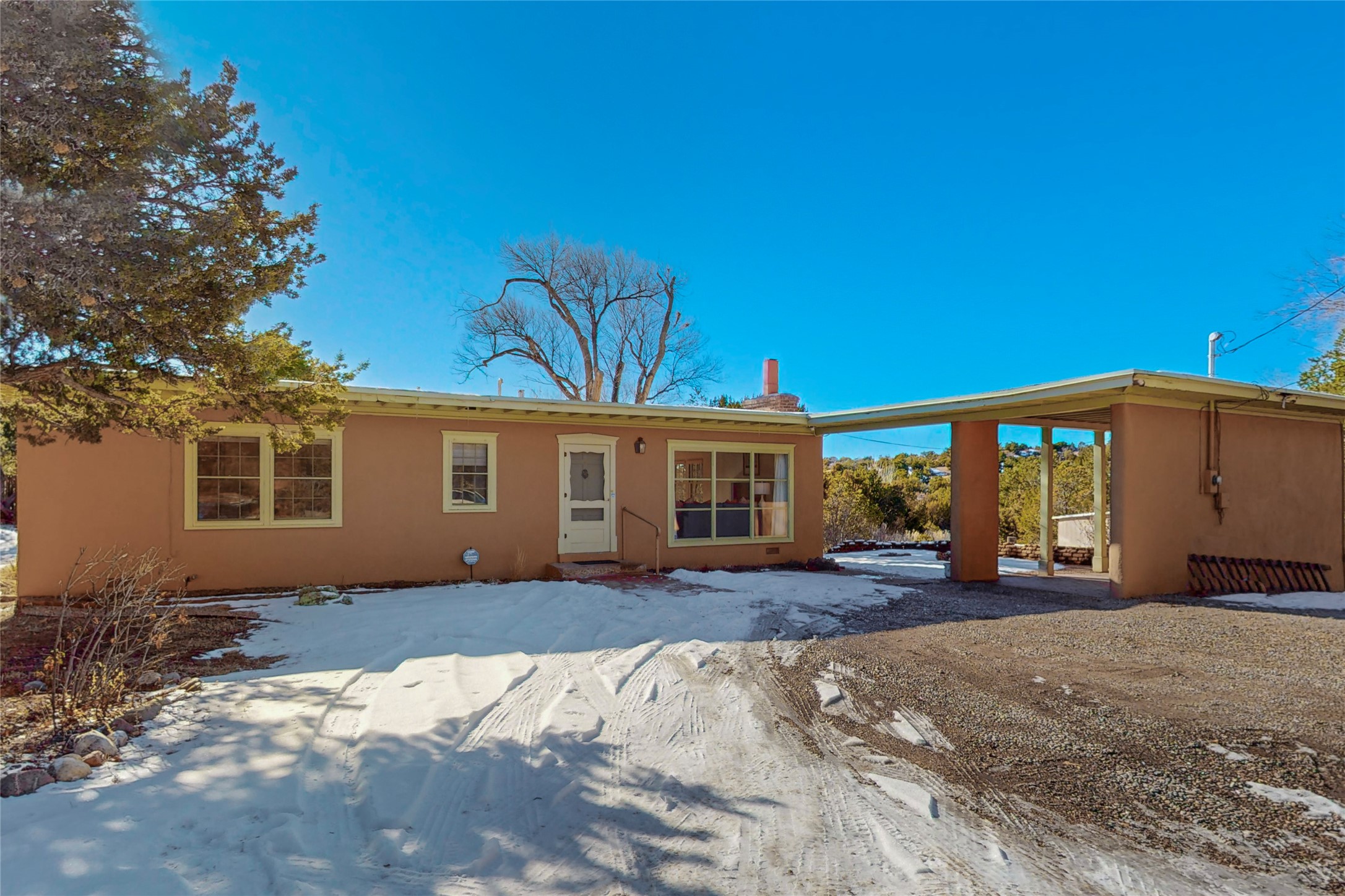 820 Bishops Lodge