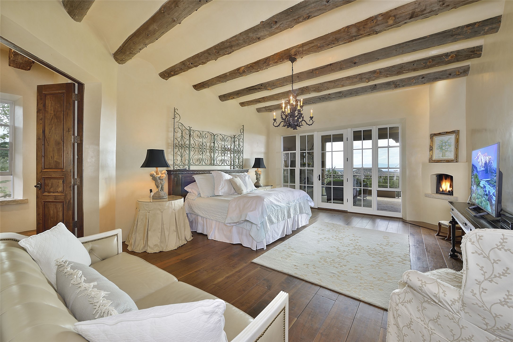 52 Lodge Trail