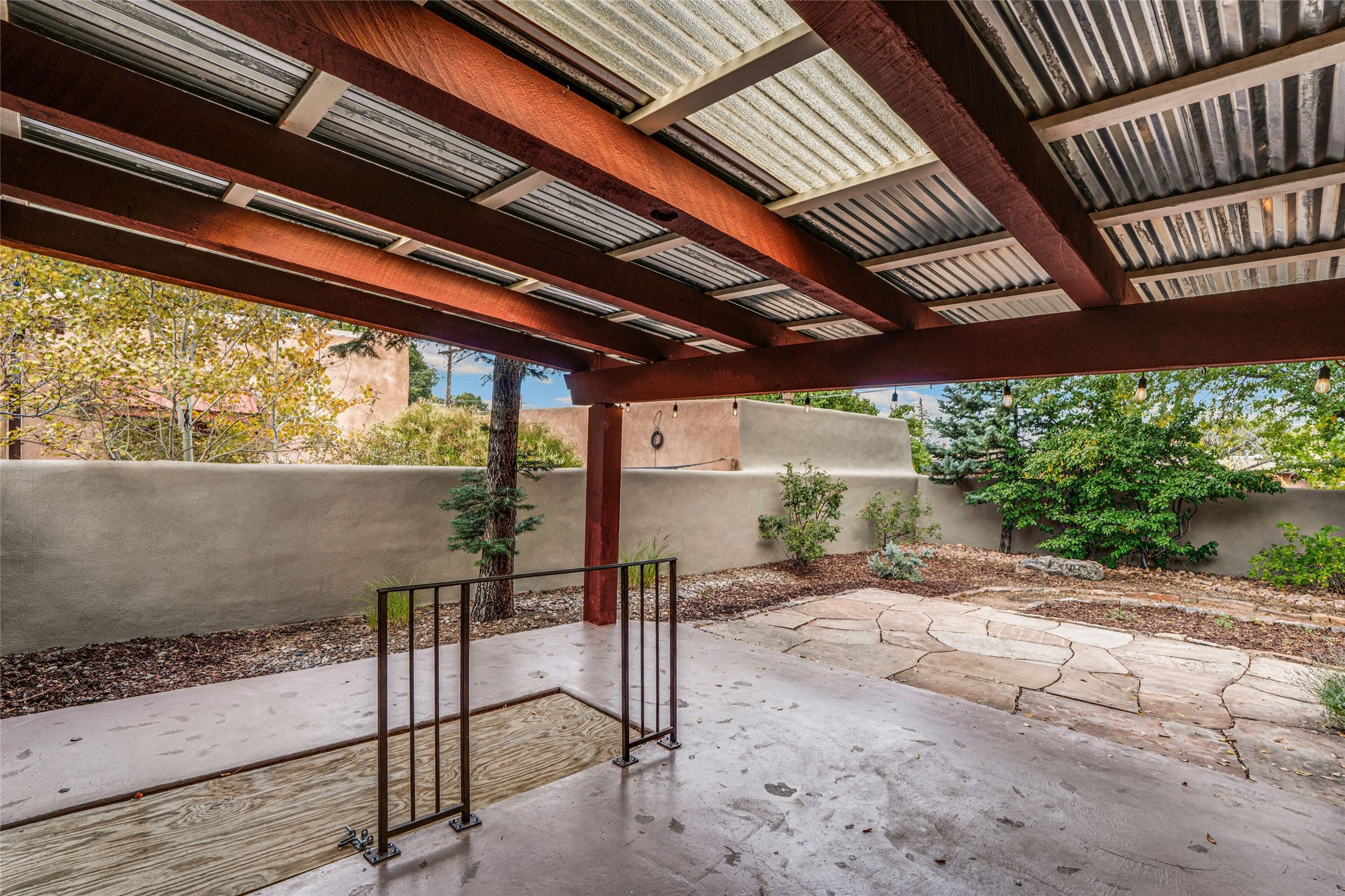 631 Calle Grillo