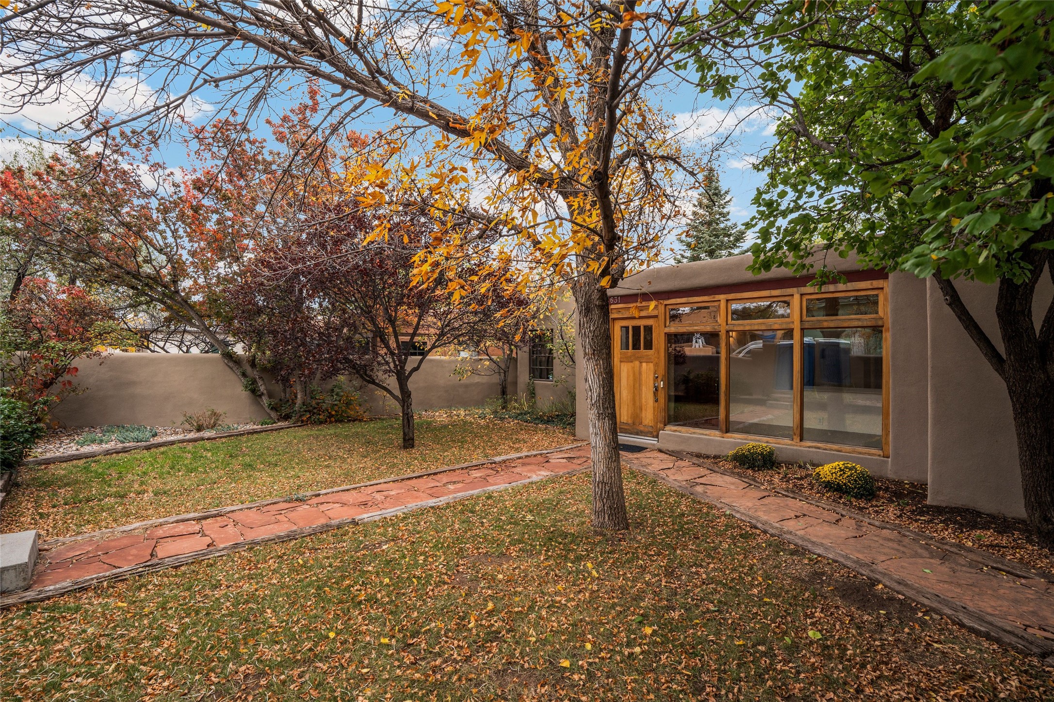 631 Calle Grillo