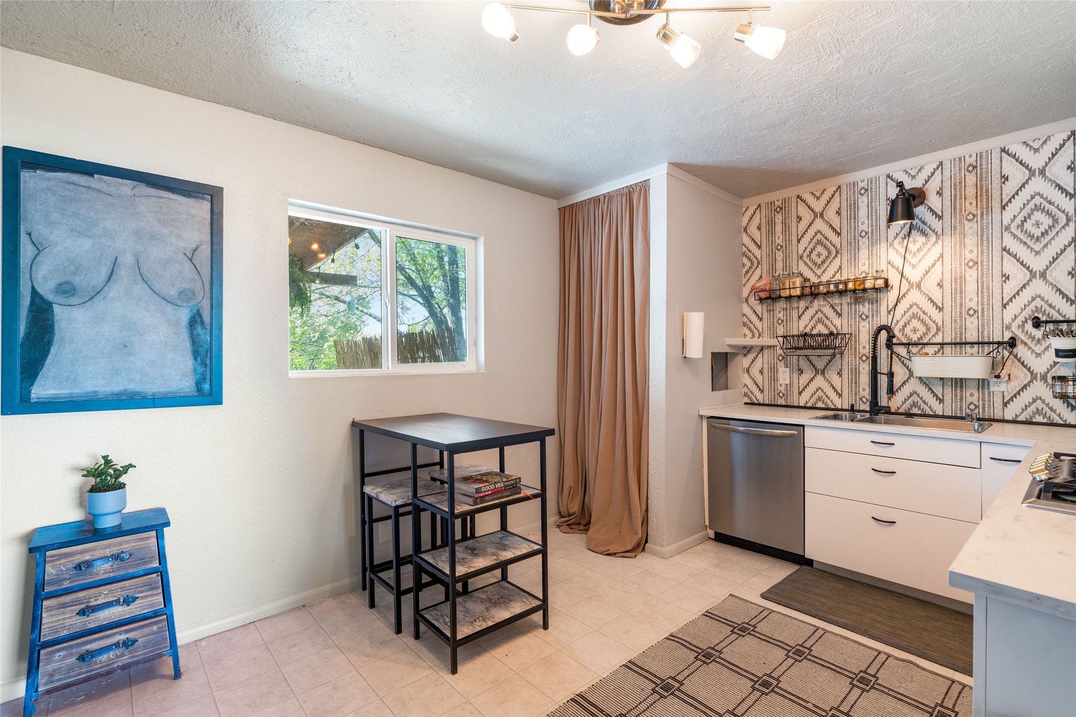 2818 Alamosa Drive