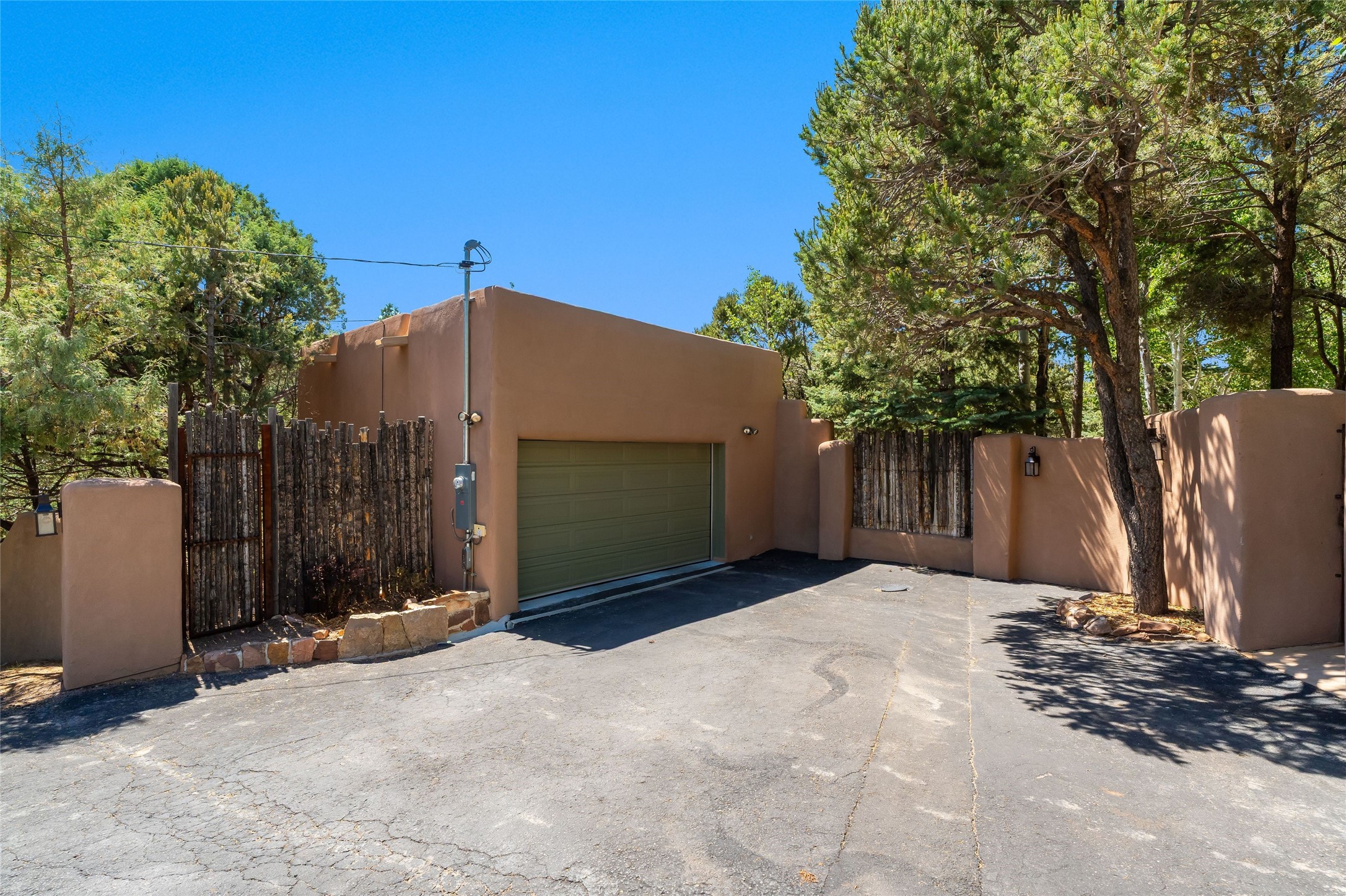 2208 Paseo Primero